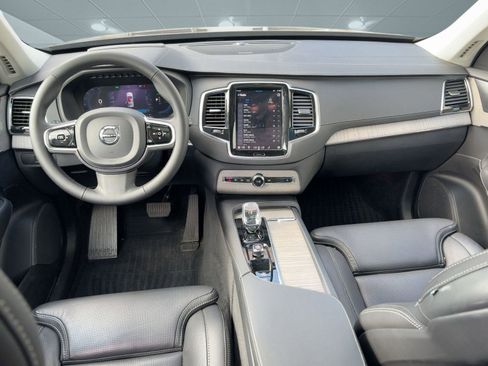 Certified 2024 Volvo XC90 T8 Ultimate w/ Protection Package Premier image 15