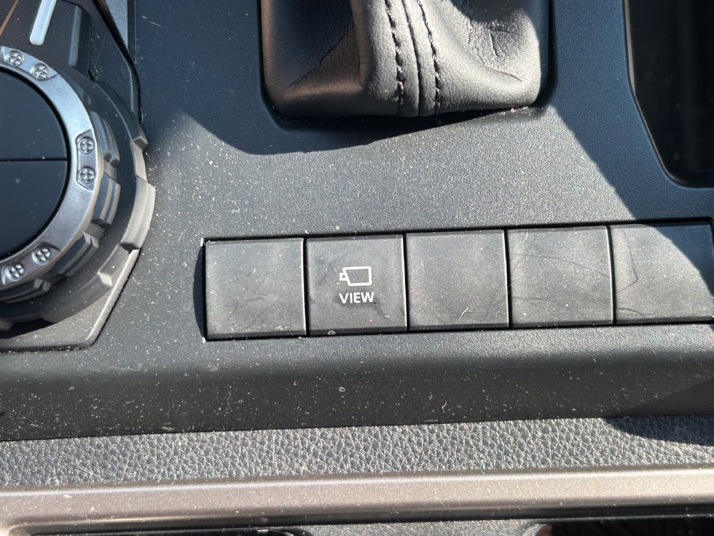 Certified 2025 Toyota 4Runner Limited AWD/4WD image 32