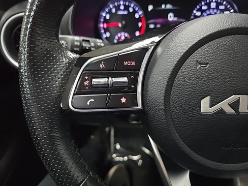 Used 2022 Kia Forte GT-Line FWD image 19