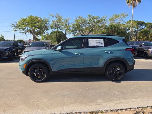 New 2026 Kia Seltos EX FWD image 5