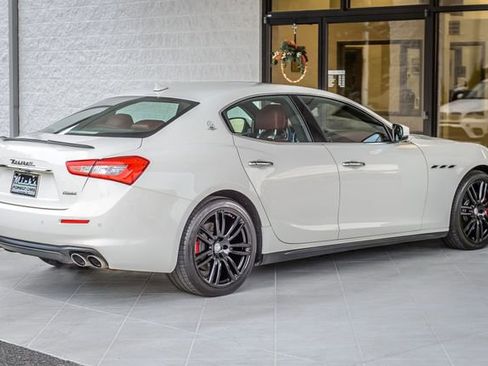 Used 2018 Maserati Ghibli image 9