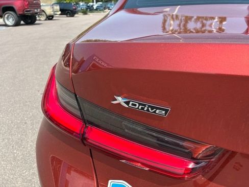 Used 2019 BMW 330i xDrive Sedan w/ Premium Package AWD/4WD image 8