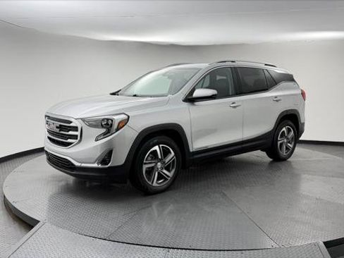 Used 2019 GMC Terrain SLT FWD image 2
