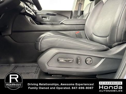 Certified 2023 Honda Pilot Touring image 23