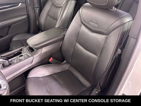 Used 2022 Cadillac XT6 Premium Luxury w/ Technology Package AWD/4WD image 26