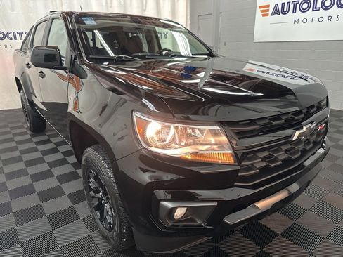 Used 2022 Chevrolet Colorado Z71 w/ Trail Boss Package AWD/4WD image 2