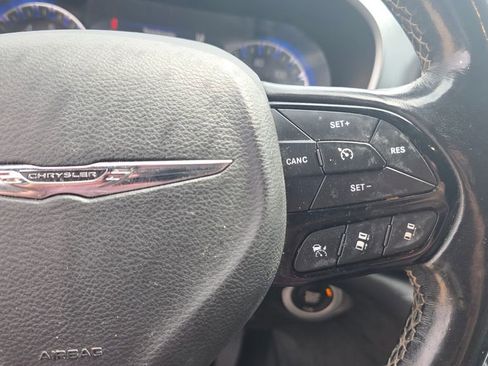Used 2020 Chrysler Pacifica Touring-L Plus w/ Advanced Safetytec Group FWD image 15