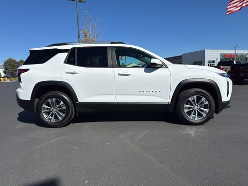 Used 2025 Chevrolet Equinox LT w/ Convenience Package II image 2