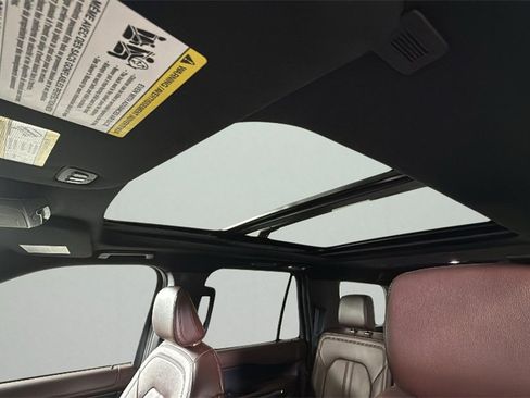 Used 2024 Ford Expedition Limited image 28