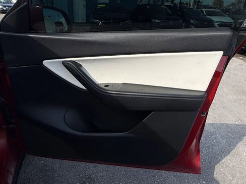 Used 2021 Tesla Model Y Long Range image 23