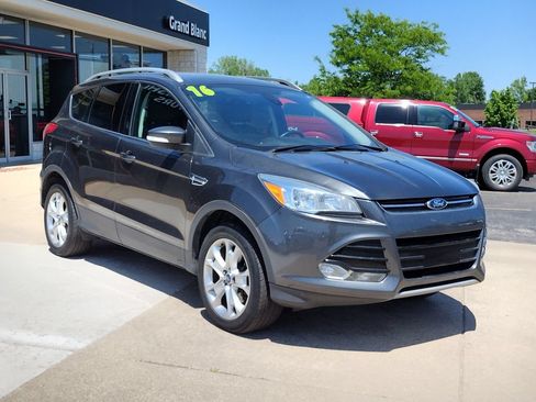 Used 2016 Ford Escape Titanium AWD/4WD image 13