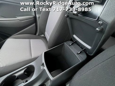 Used 2023 Hyundai Kona SE image 21