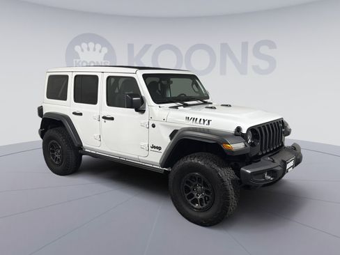 Used 2023 Jeep Wrangler Willys image 10