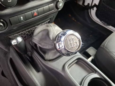 Used 2016 Jeep Wrangler Sport image 14