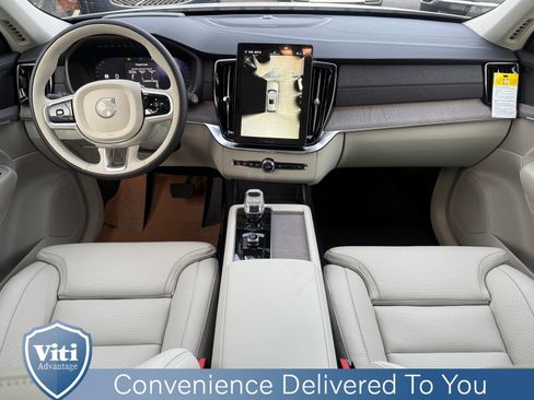 New 2026 Volvo XC90 B6 Ultra image 2