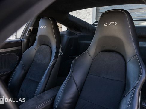 Used 2019 Porsche 911 GT3 image 24