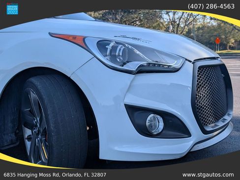 Used 2013 Hyundai Veloster w/ Style Pkg FWD image 9
