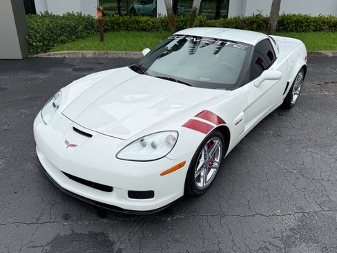 Used 2007 Chevrolet Corvette Z06 w/ Preferred Equipment Group RWD image 8
