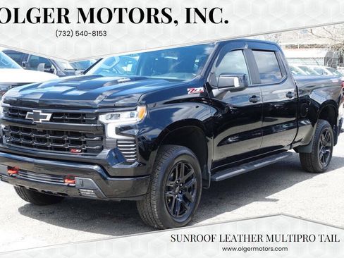 Used 2022 Chevrolet Silverado 1500 LT Trail Boss w/ LT Trail Boss Premium Package AWD/4WD image 1
