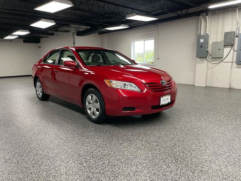 Used 2007 Toyota Camry LE FWD image 4