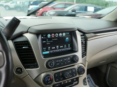 Used 2019 GMC Yukon Denali w/ Open Road Package RWD image 13