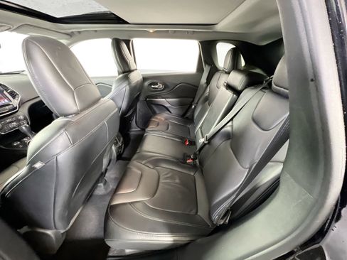 Used 2022 Jeep Cherokee Limited image 24