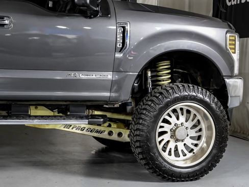 Used 2019 Ford F250 Lariat w/ Lariat Ultimate Package AWD/4WD image 7