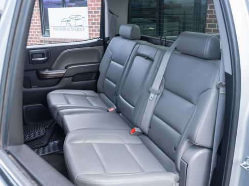 Used 2015 GMC Sierra 2500 SLT w/ Suspension Package, Off-Road image 17