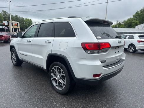 Used 2022 Jeep Grand Cherokee Limited w/ Tech Group AWD/4WD image 6