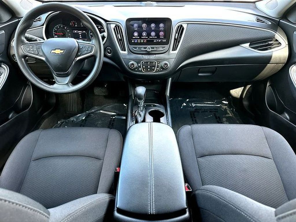 Used 2024 Chevrolet Malibu LT FWD image 28
