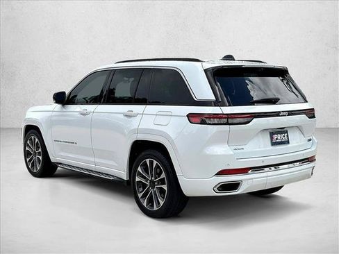 Used 2024 Jeep Grand Cherokee Overland w/ Luxury Tech Group IV AWD/4WD image 13