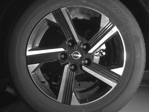 Used 2025 Nissan Sentra SV FWD image 14