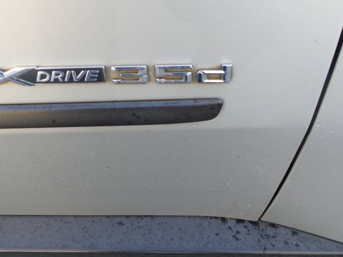 Used 2012 BMW X5 xDrive35d image 41