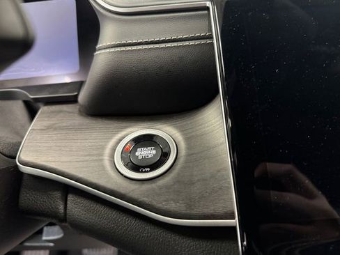 Used 2024 Jeep Grand Cherokee Limited w/ Trailer Tow Package image 23