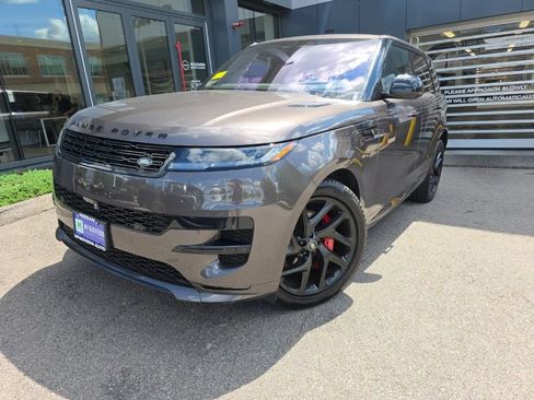 Used 2023 Land Rover Range Rover Sport SE Dynamic AWD/4WD image 2