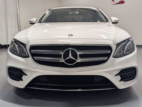 Used 2020 Mercedes-Benz E 450 4MATIC Sedan w/ Premium Package image 27