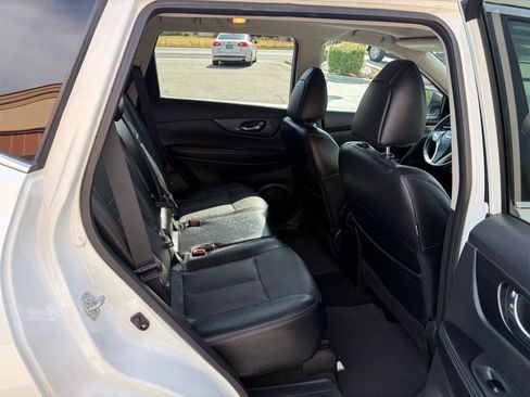 Used 2016 Nissan Rogue SL w/ SL Premium Package AWD/4WD image 7