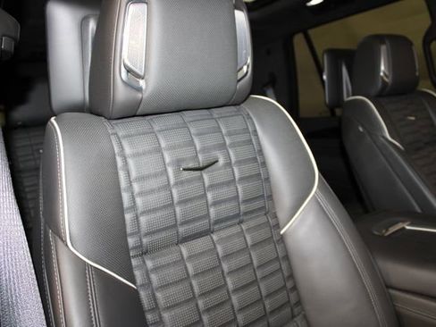 Used 2023 Cadillac Escalade V AWD/4WD image 34