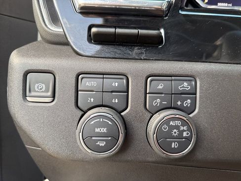 Used 2025 Chevrolet Silverado 2500 LTZ w/ LTZ Premium Package image 44