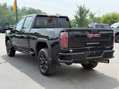 Used 2024 GMC Sierra 2500 AT4 w/ AT4 Premium Plus Package AWD/4WD image 6
