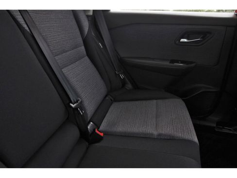 Used 2022 Nissan Rogue SV FWD image 15