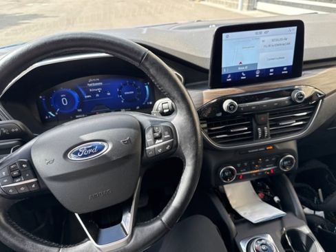 Used 2020 Ford Escape Titanium AWD/4WD image 7