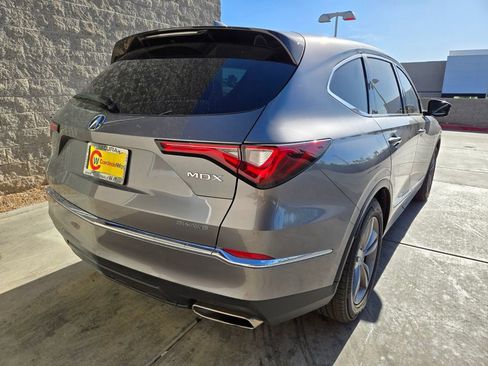 Used 2023 Acura MDX SH-AWD image 4