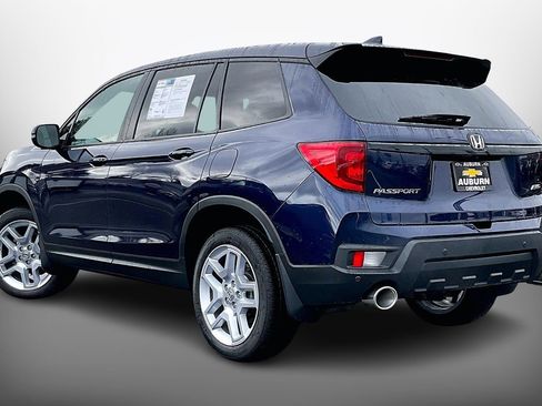 Used 2025 Honda Passport EX-L image 12