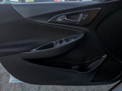 Used 2025 Chevrolet Malibu LT image 21