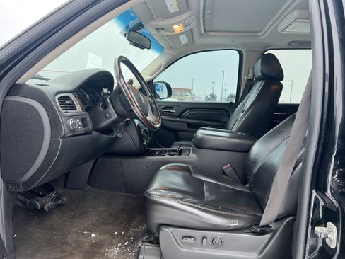 Used 2010 GMC Yukon XL Denali image 17