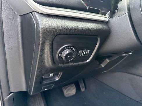 Used 2023 Jeep Grand Cherokee L Limited w/ Black Appearance Package AWD/4WD image 14