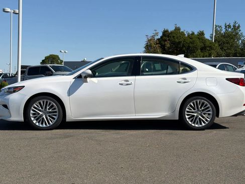 Used 2016 Lexus ES 350 w/ Luxury Package w/Wood Trim FWD image 9