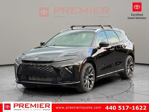 Certified 2025 Toyota Crown Signia w/ Advanced Technology Package AWD/4WD image 1