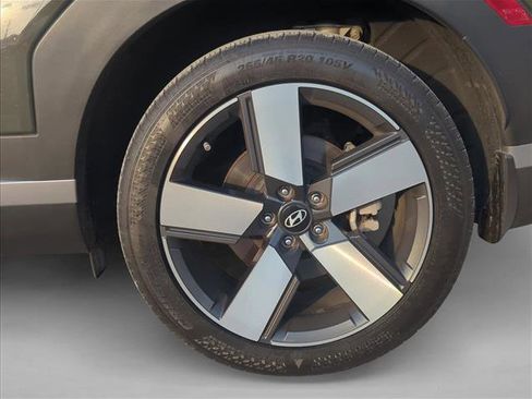 Used 2024 Hyundai Santa Fe Limited FWD image 6